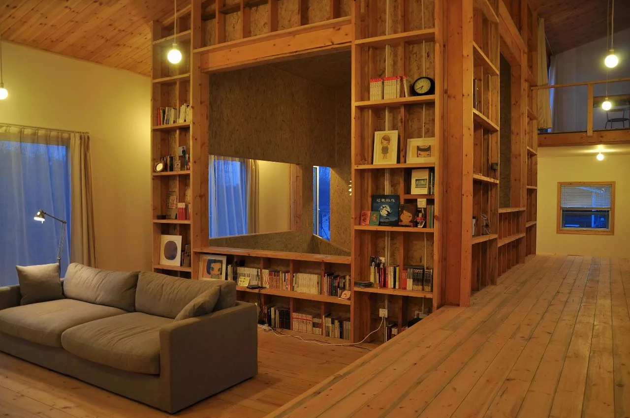 《木头之家》客厅装修效果图