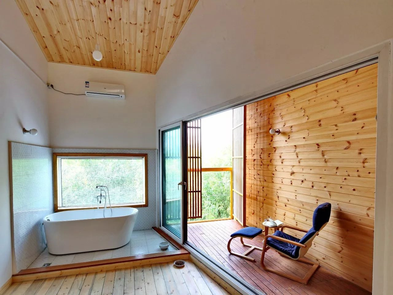 《木头之家》浴室装修效果图